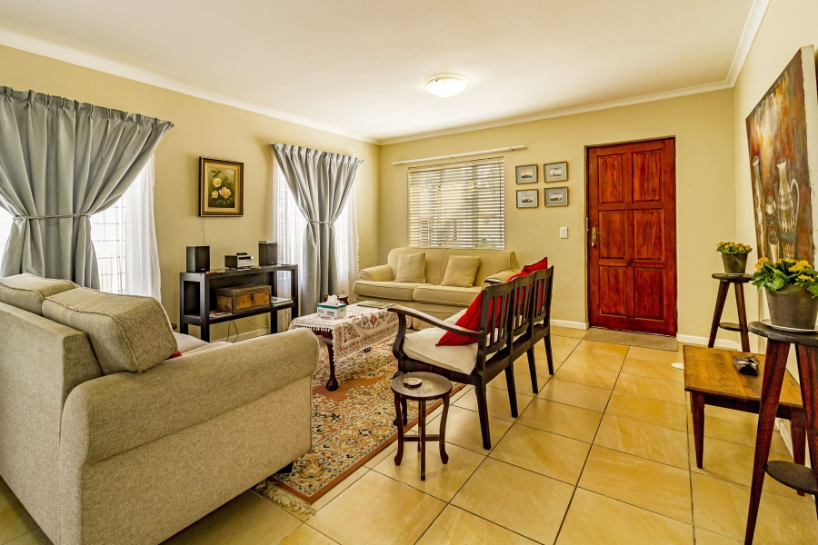 2 Bedroom Property for Sale in Onverwacht Western Cape